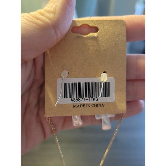 Cross Necklace and earrings set - Picture 6 of 6